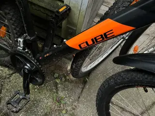 Herre Cykel Mountainbike Cube. 