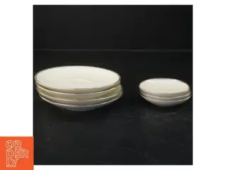Porcelænssæt med sølvkant fra b&g (str. Ø 14,5 og ø8,5 cm)