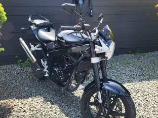 Mc Hyosung gt250 Naked
