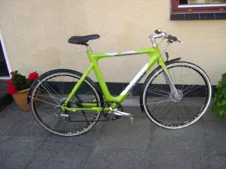 28" Avenue Airbace