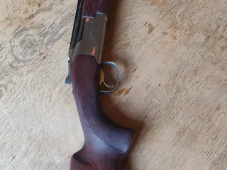 Browning B725 haglgevær