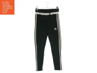 Træningsbukser fra Adidas (str. 9-10 år)