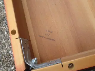 2 stk Firkantet sideborde med stempel 