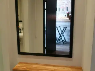Bænk samt spejl