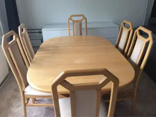 Flot spisebord uden stole