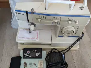 Singer symaskine med tilbehør