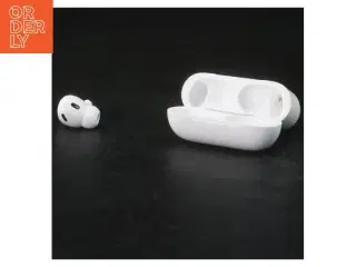 Trådløse in-ear høretelefoner med opladeretui fra Apple (str. 6x4 cm)