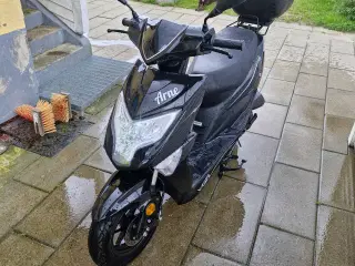 VGA EXPLORA 45 km/t, kun kørt 200 km!