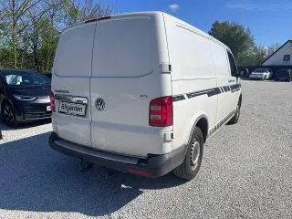 VW Transporter 2,0 TDi 102 Kassevogn lang