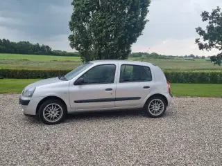 Renault Clio, bud modtages 