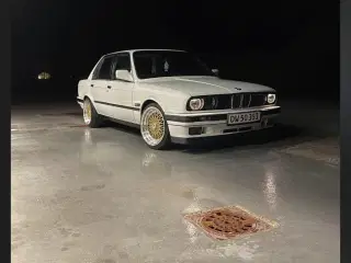 E30 320i M