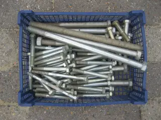 Div. store bolte sælges
