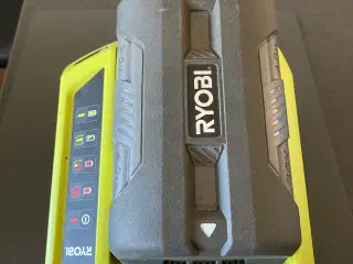 3 Ryobi batterier med oplader