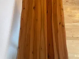 Sofabord af træ. 