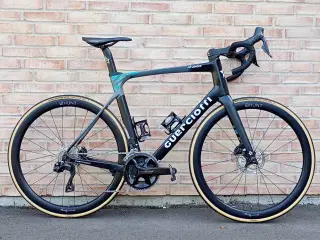Carbon 105 Di2 + Wattmåler