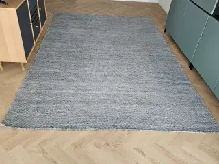 Pænt House Nordic tæppe – 2 x 3 meter