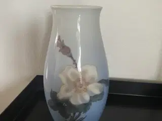 Vase fra B&G