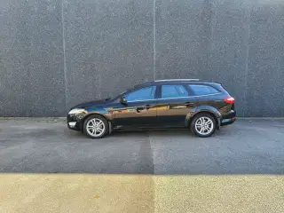 Ford Mondeo 2,0 TDCi DPF Titanium 140HK Stc 6g