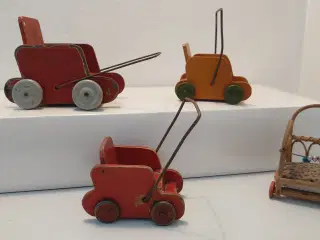 4 stk gamle miniature dukkevogne. Ca 1930-40