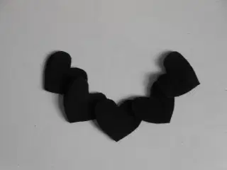 Sorte Skind Hjerter.