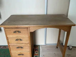 Børneskrivebord