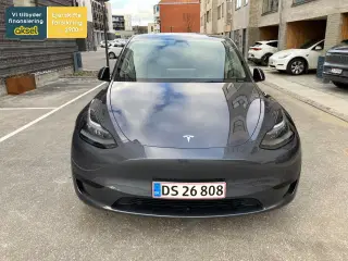 Tesla Model Y  RWD