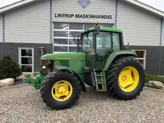 John Deere 6800 Med frontlift.