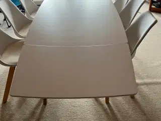 Spisebord