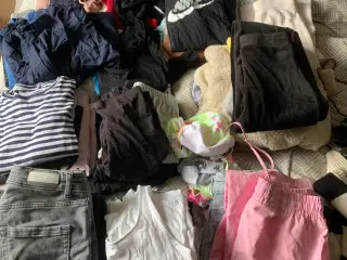 2 sække Pigetøj fra str. 158 til alm. small