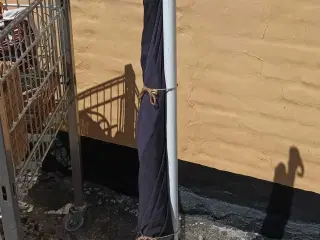 Parasol med fod