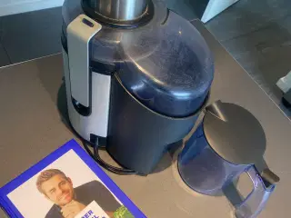 Juicemaskine Philips & juicebog af Mads Bo