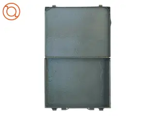 Lille grå metalkuffert (str. 23 x 17 x 4 cm)