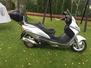 Suzuki burgman an 400