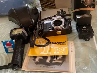 Nikkormat kamera med etui. For samlere)!