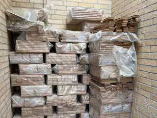 Hørning massiv sildebensparket egetræ
