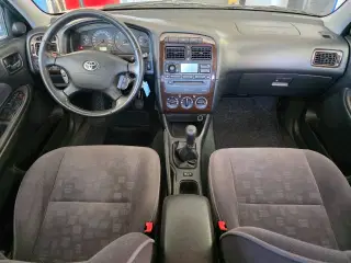 Toyota Avensis 2,0 VVT-i Sol