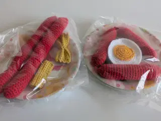 Legetøj 2 pølser, 2 pasta, spejlæg, rugbrød, 3 pøl
