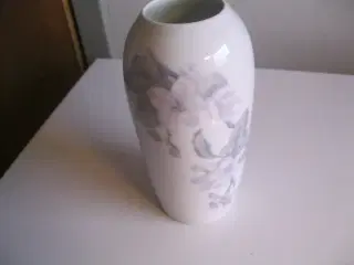 Rosentahl vase 