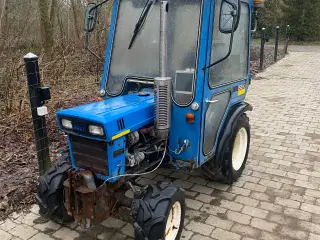 Mini traktor