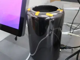 Mac Pro 2013 samt 27" Thunderbolt display APPLE