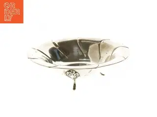 Sølvskål med dekorative detaljer (str. Ø 25,5 cm)