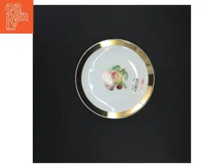 Porcelænstallerken med guldkant og frugtmotiv (str. 17 x 17 cm)
