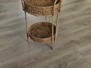 Blomster opsats i kurveflet