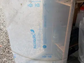 Plexiglas aldrig brugt