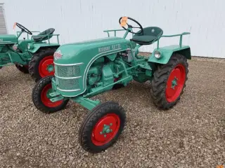 VETERAN TRAKTOR,