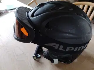 Skihjelm med briller