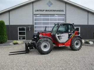 Manitou MT932 Comfort Dansk maskine, med hydrauliske pallegafler.