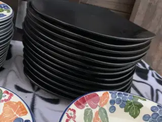 Porcelæns tallerkener, til den store sommerfest 💃