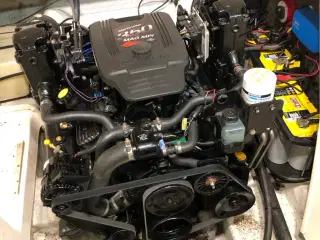 Rinker Captiva 232