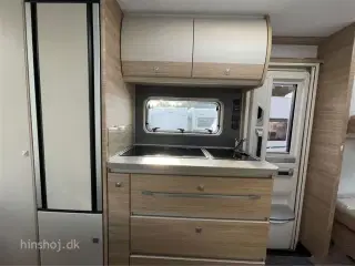 2024 - Fendt Bianco Activ 550 KMG   Lækker køjevogn med enkeltsenge fra Hinshøj Caravan.